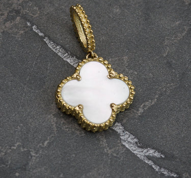 Dije lucky clover piedra blanca 2gr / Largo 2.5cm / Oro Amarillo Nac P