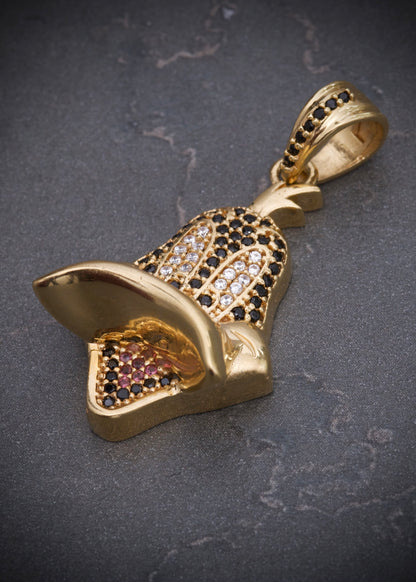 Dije pato lucas con swarovski multicolor 6.85gr / Largo 3.6cm / Oro Amarillo Nac B