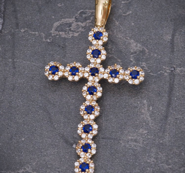 Dije cruz con swarovski azul y blanco 2.95gr / Largo 4.2cm / Oro Amarillo Nac M