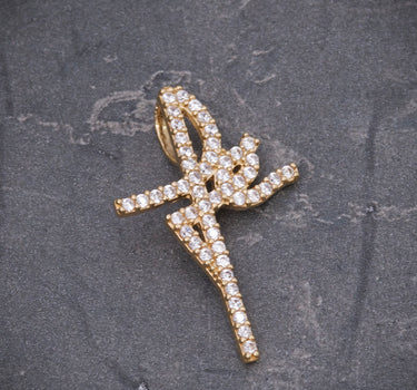 Dije fe con swarovski blanco 1.95gr / Largo 2.8cm / Oro Amarillo Nac M