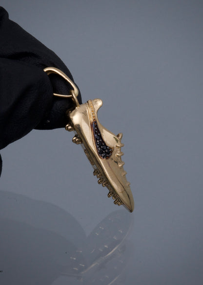 Dije guayo con swarovski negro 3.5gr / Largo 3.2cm / Oro Amarillo Nac P