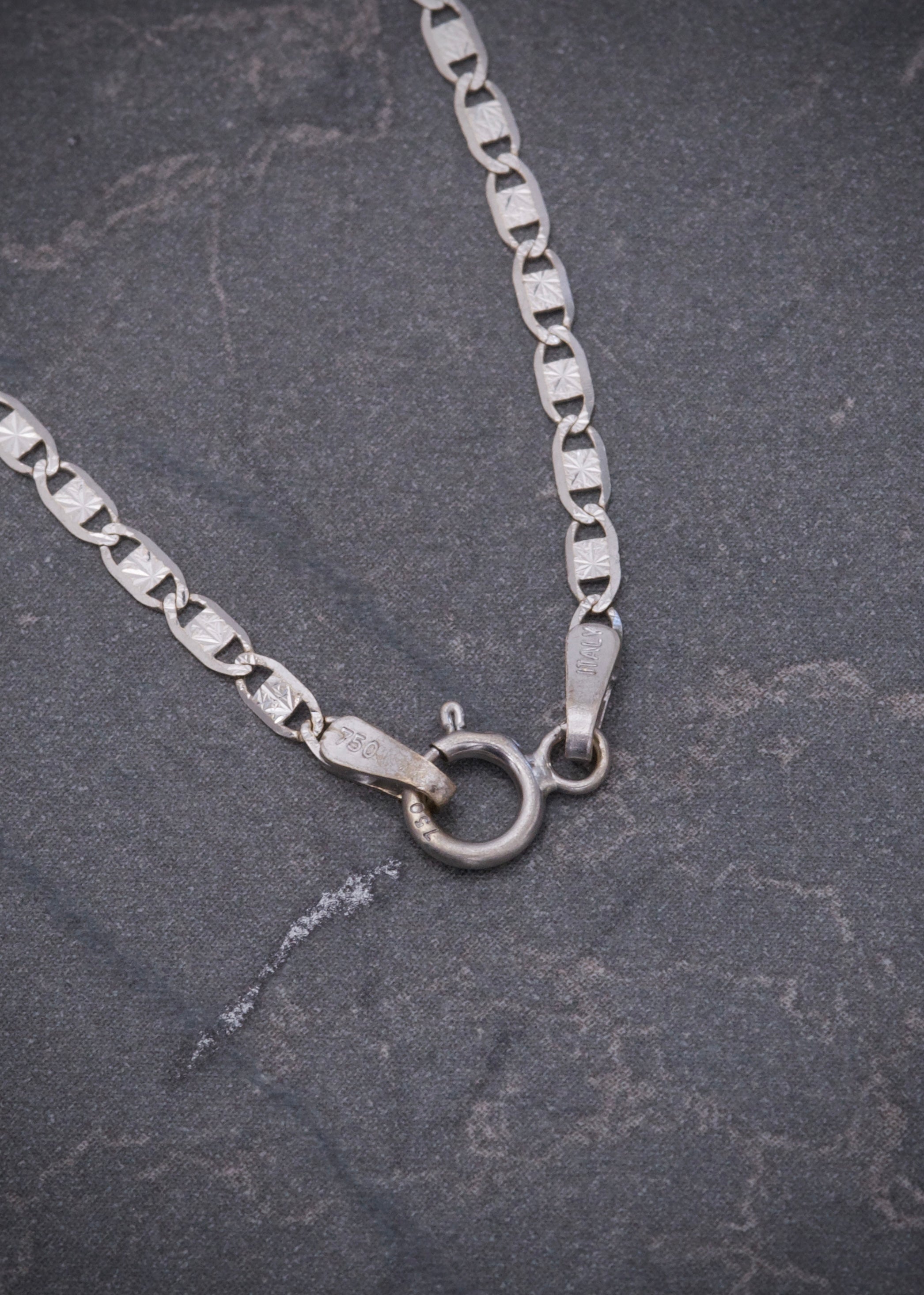 Cadena plana diamantada 2.3gr / Largo 45cm / Oro Blanco italy +3 B