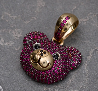 Dije de oso con swarovski fucsia 5.4gr / 2.6cm / Oro Amarillo Nac M