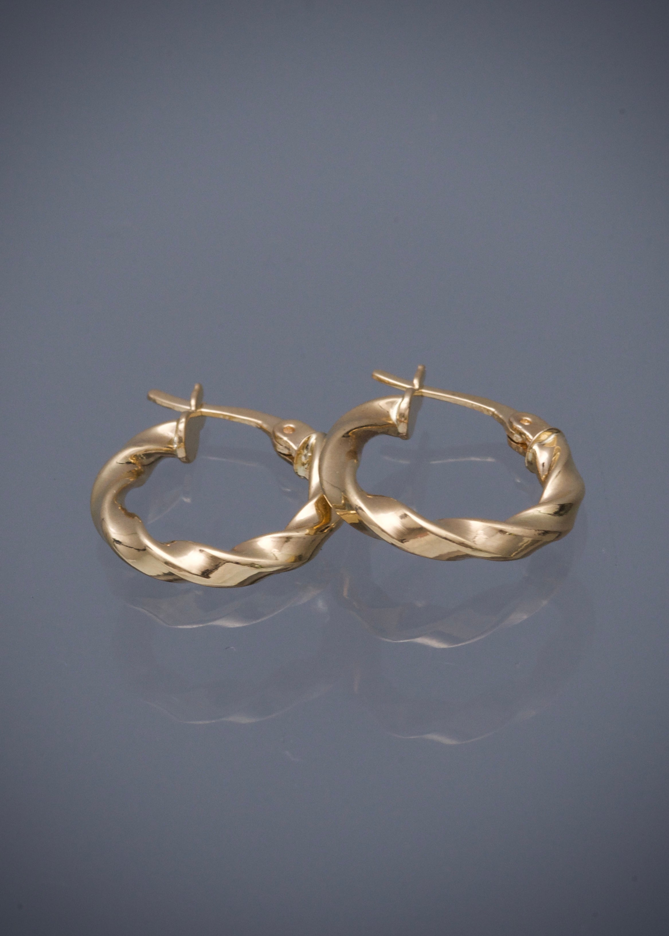 Candongas semi entorchadas 1.4gr / Largo 1.7cm / Oro Amarillo Nac M
