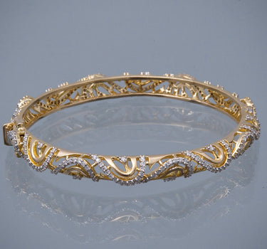 Pulso rustico con 250pts de diamante blanco 28.25gr / Largo 18cm / Oro Amarillo (Joya) M