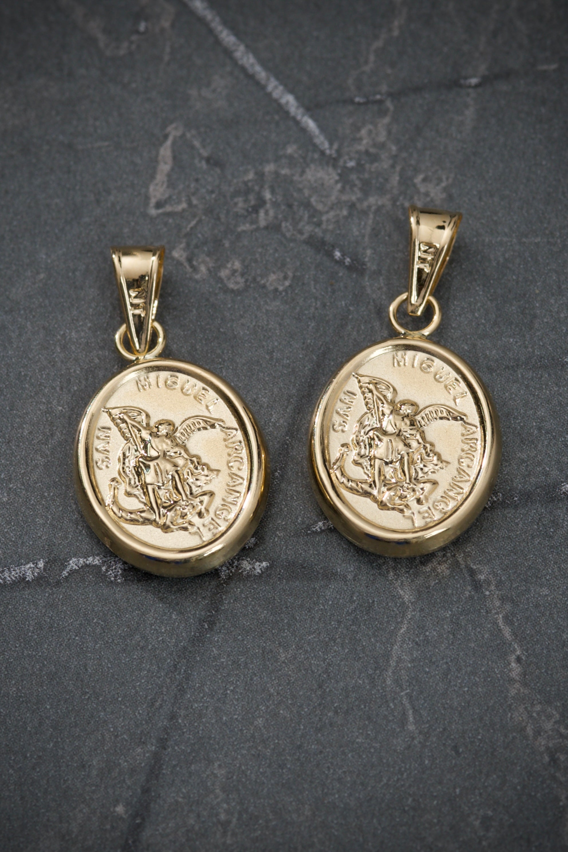 Dije Arcangel San Miguel 1.05gr / 2.5cm / 12.5mm — Oro Amarillo