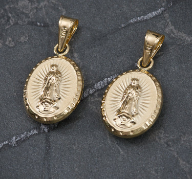 Dije virgen de guadalupe 0.85gr / Largo 2.4cm / Oro Amarillo Nac B
