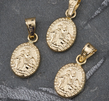 Dije virgen del carmen 0.45gr / Largo 1.7cm / Oro Amarillo Nac B