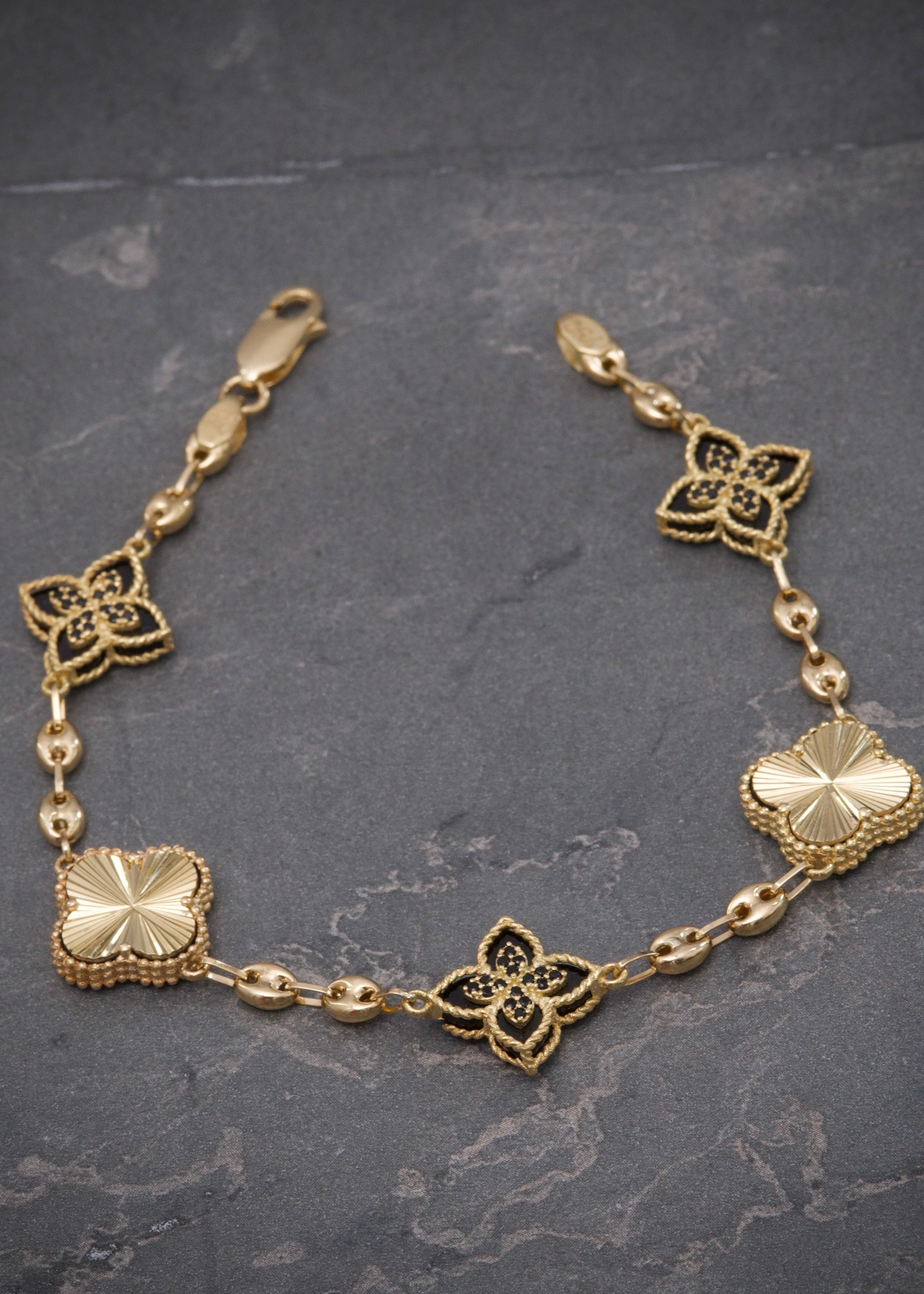 Pulso lucky clover diamantado 9.95gr / Largo 19cm / Oro Amarillo Nac B