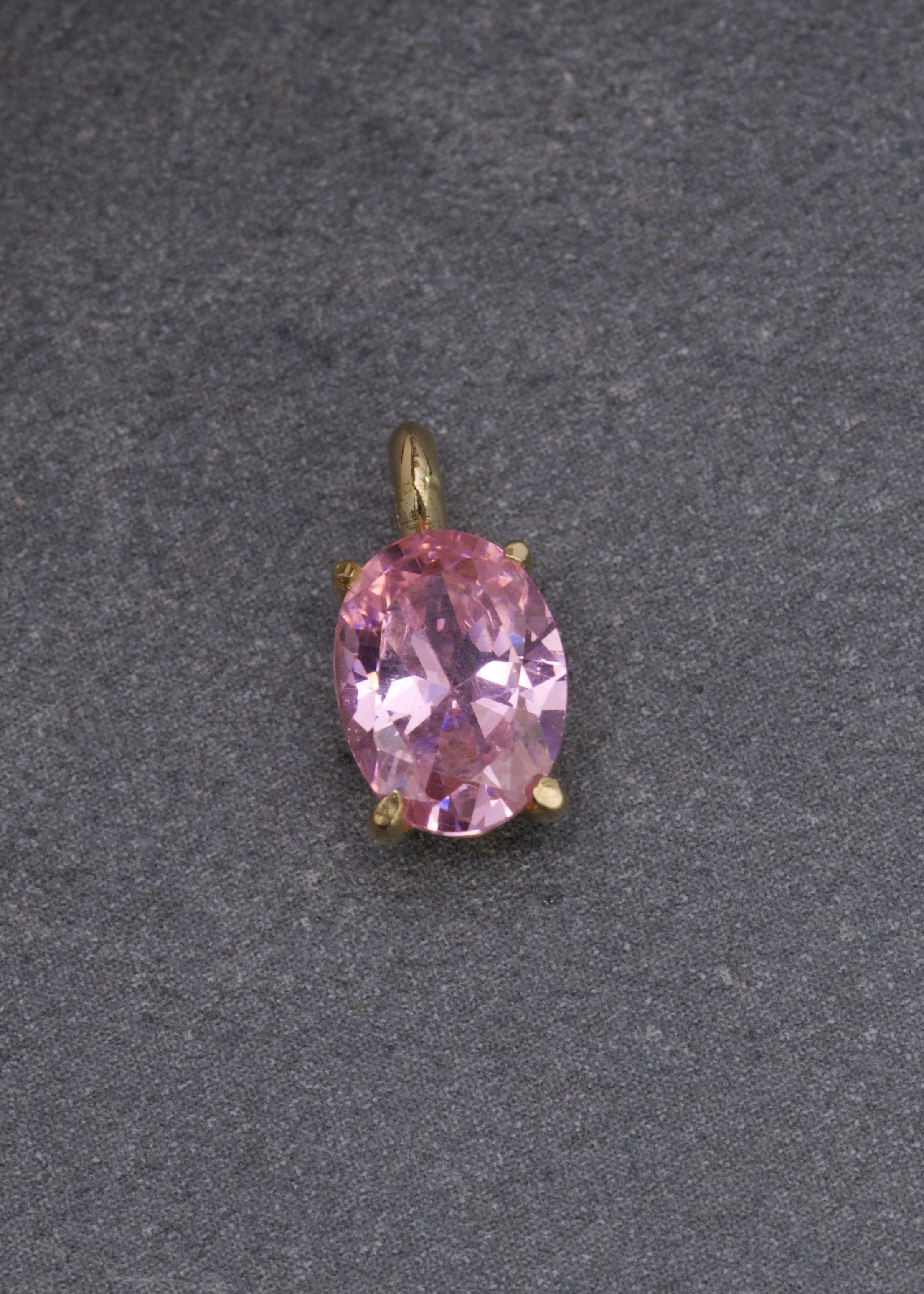 Dije con swarovski rosado 1gr / Largo 1cm / Oro Amarillo Nac M