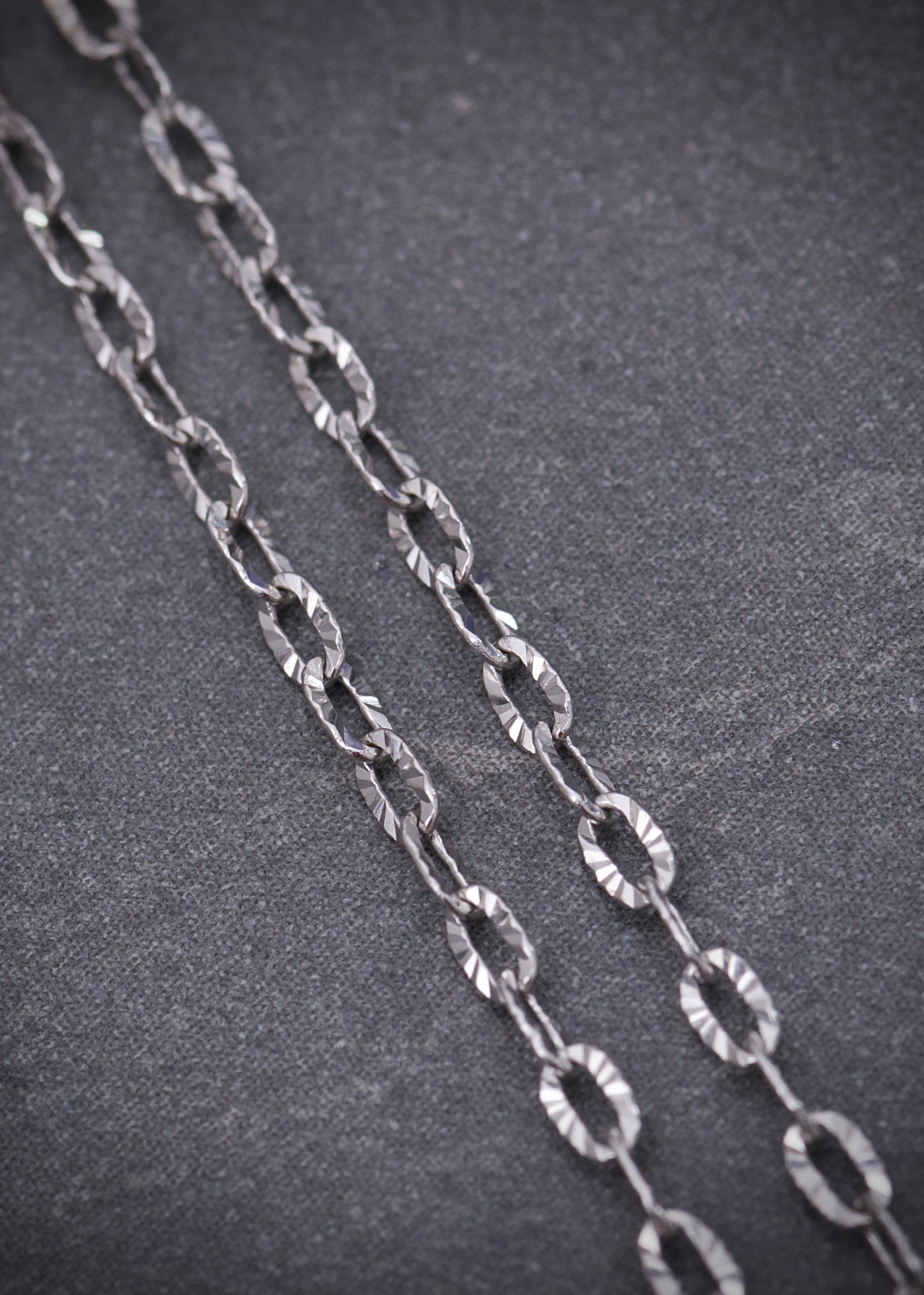 Cadena aro seguido diamantada 1.65gr / Largo 40cm / Oro Blanco italy +3 B