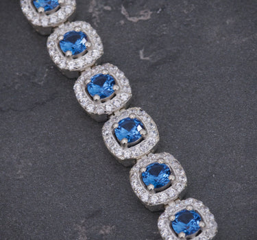 Pulso tenis con swarovski azul y blanco 22.55gr / Largo 20cm / P