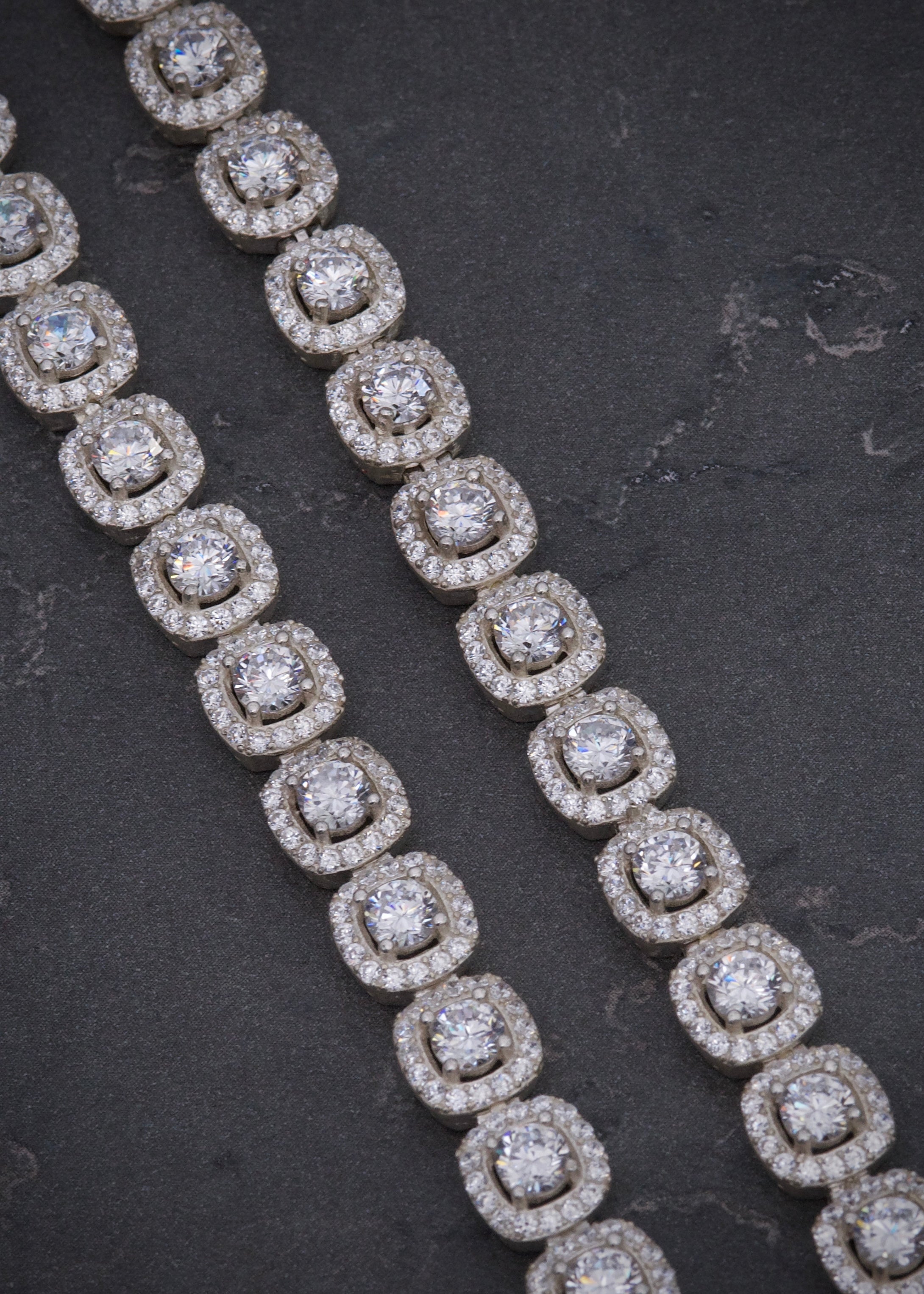 Cadena tenis con swarovski blanco 55.7gr / Largo 50cm / Plata B