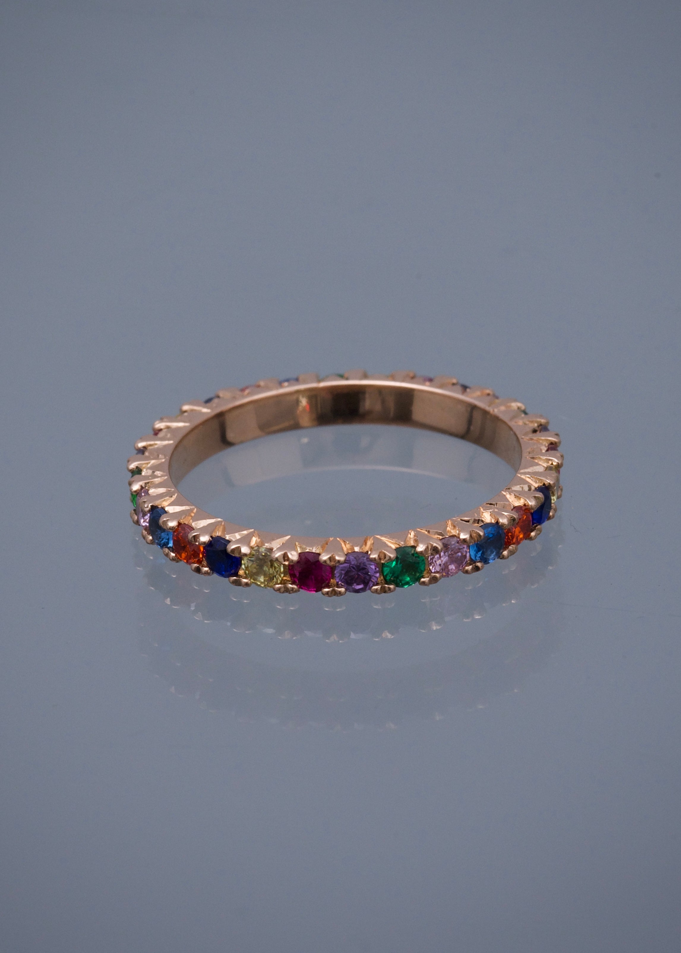 Anillo con swarovski multicolor 4.55gr / TALLA 10 1/2 / Oro Rosado Nac B