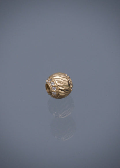 Herraje diamantado con swarovski blanco  0.65gr / Largo 0.63cm / Oro Amarillo Nac B