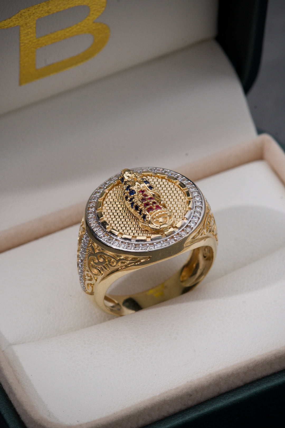 Anillo medalla virgen de guadalupe con swarovski multicolor 14.4gr / Talla 10 — Oro Amarillo