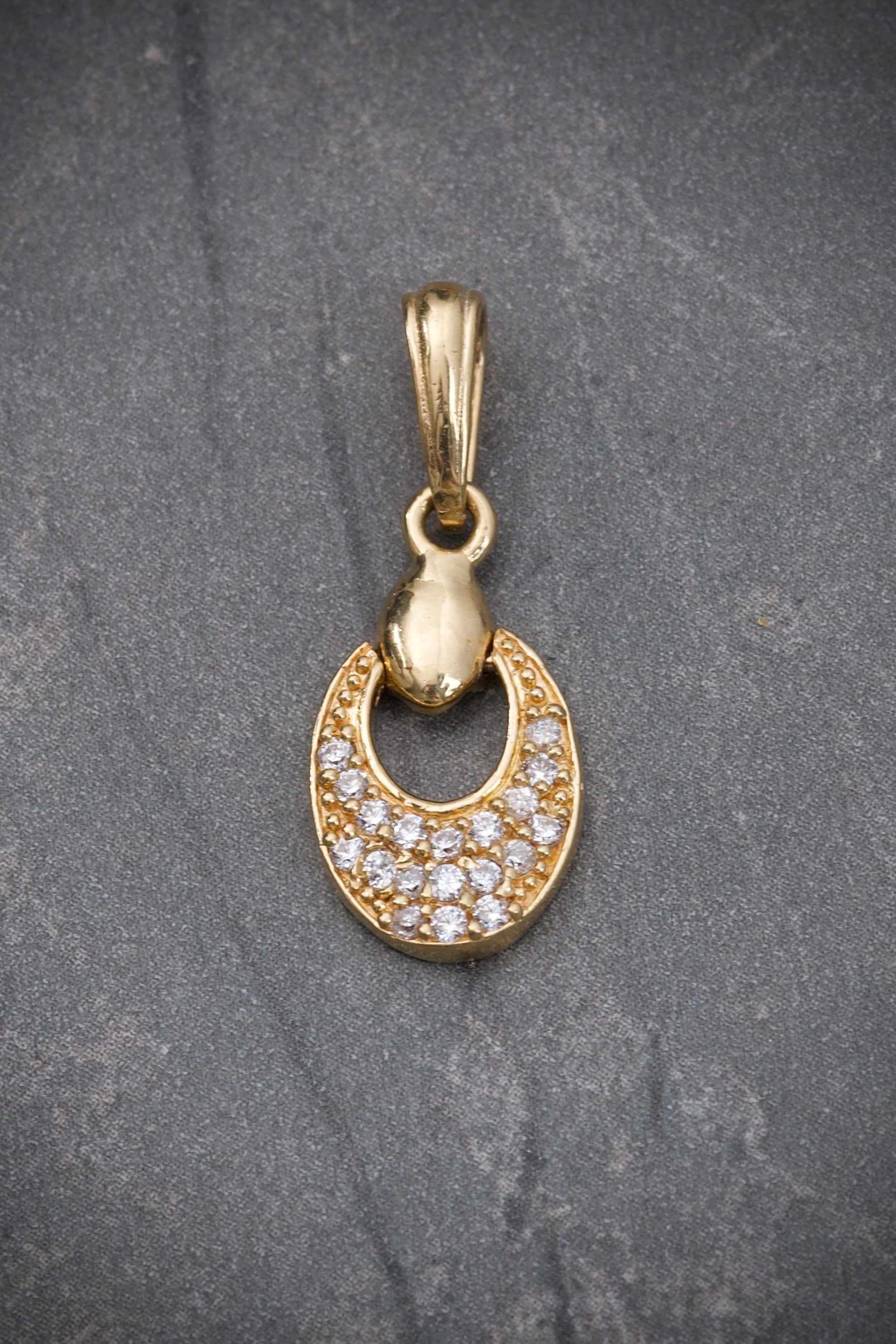 Dije articulado COn Swarovski BLAnco 1.45gr / Largo 2.3cm / Oro Amarillo Nac B
