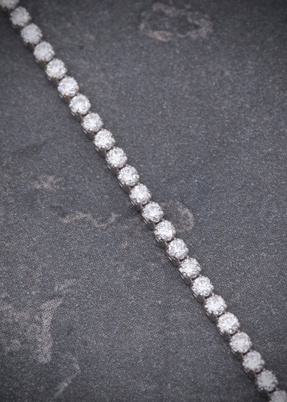 Pulso tenis con 131pts de diamantes 2.1gr / Largo 18cm / Oro Blanco (Joya) M