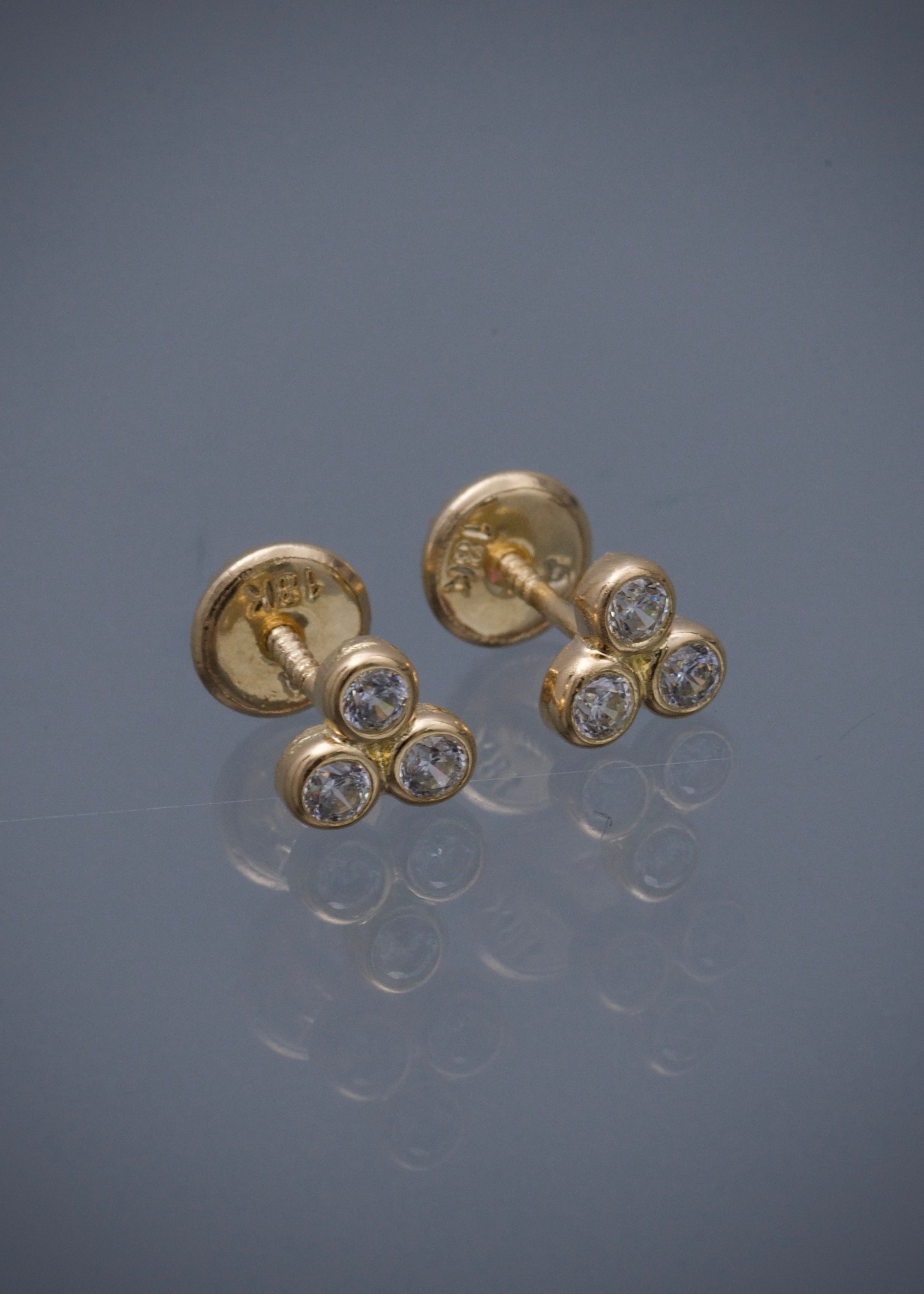 Topos con swarovski blanco 1gr / Largo 0.58cm / Oro Amarillo Nac M