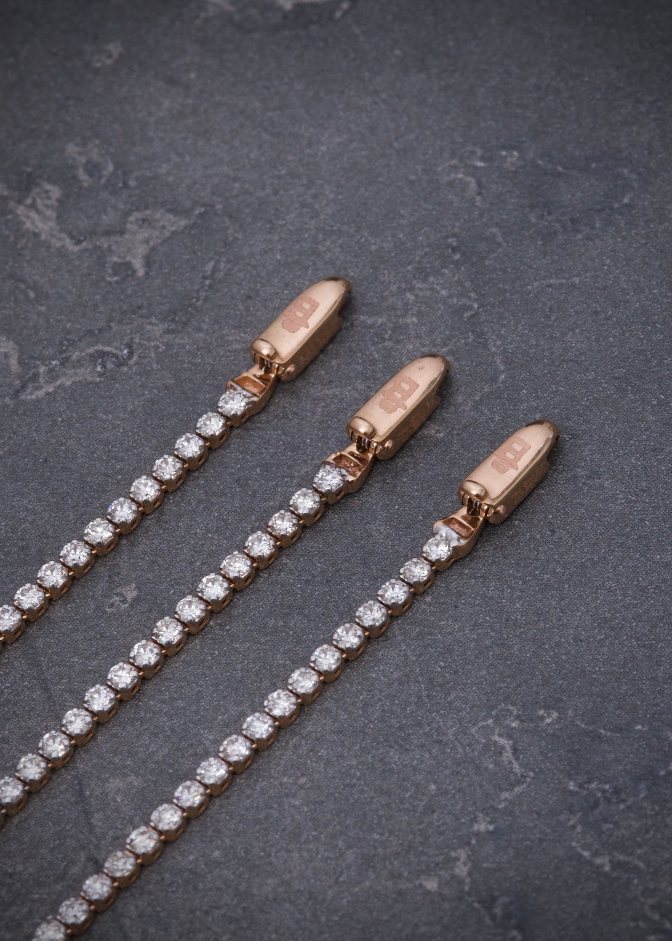 Pulso tenis con 187pts de diamante blanco 2.35gr / Largo 18cm / Oro Rosado (Joya) B