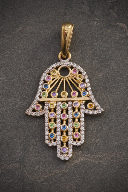 Dije MAno Hs Con Swarovski Multicolor 3.95gr / Largo 3.9cm / Oro Amarillo Nac P