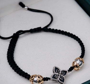 Pulsera en hilo negro con herraje lucky clover  3.1gr / Dos Oros (Joya) M