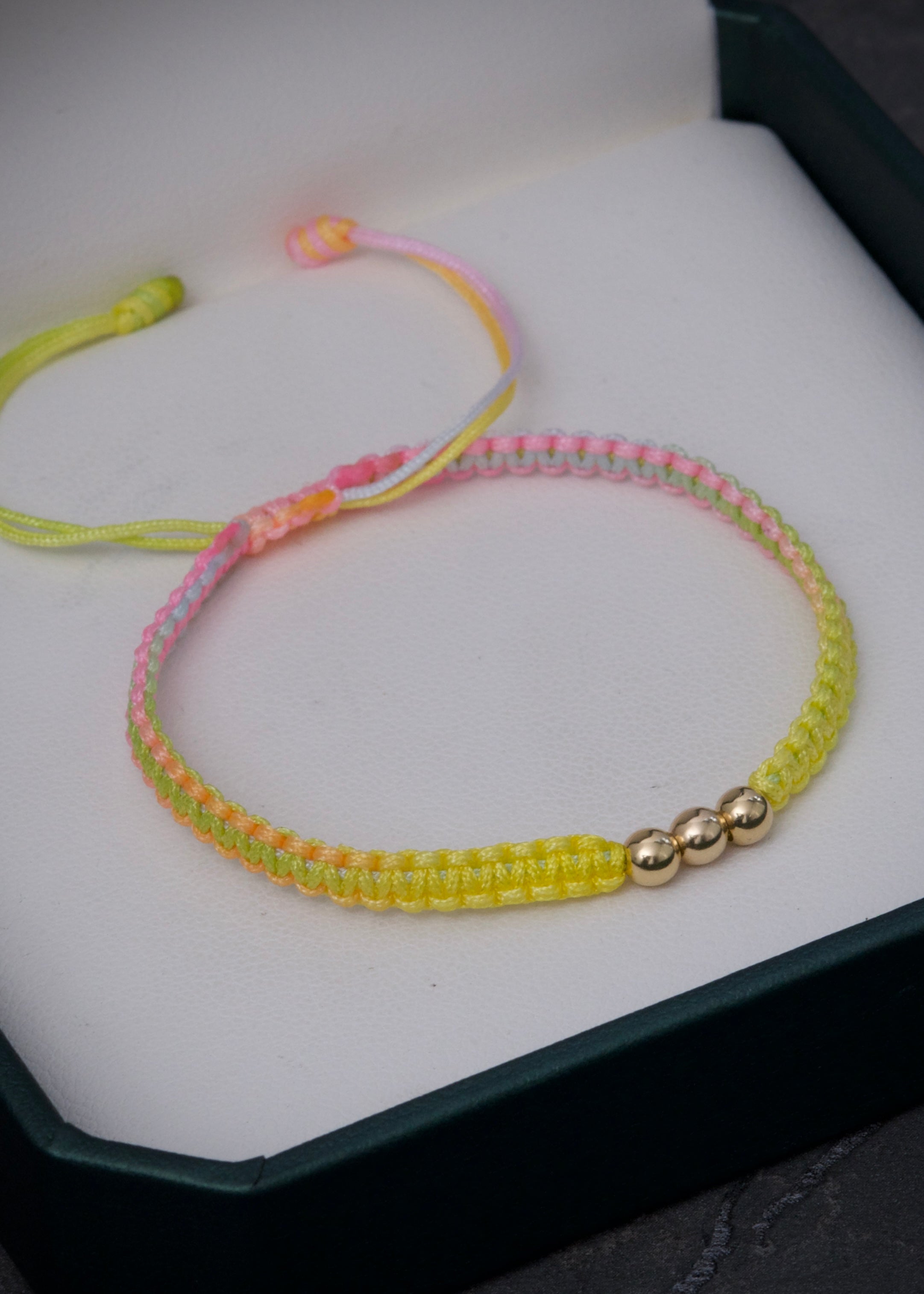 Pulsera en hilo multicolor con bolas lisas 4mm 0.25gr / Oro Amarillo (Joya) M