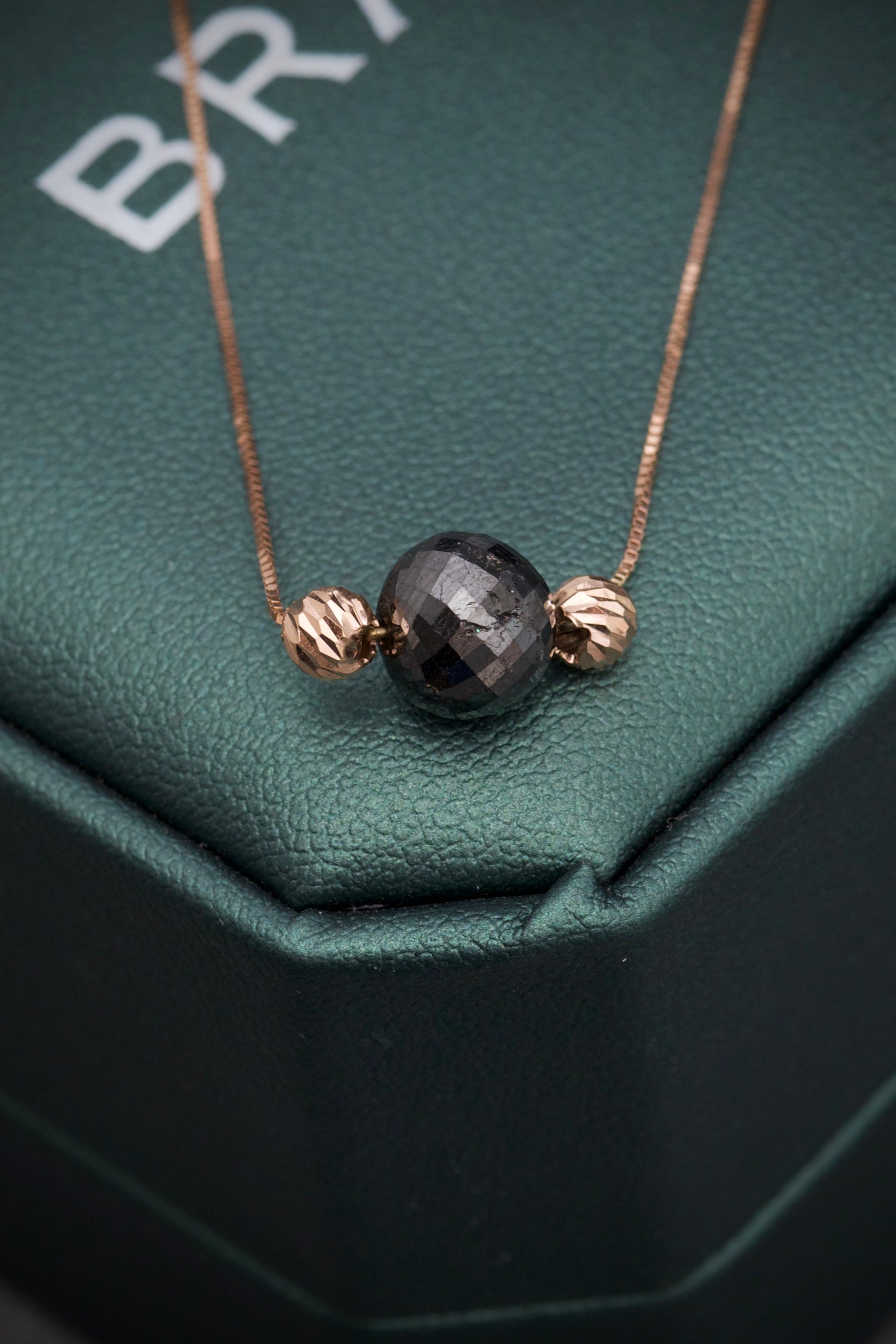 Cadena veneciana con 3.89qts de diamante negro 1.35gr / Largo 45cm / Oro Rosado (Joya) M