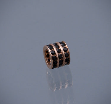 Herraje con swarovski negro 1.2gr / Largo: 0.63cm / Oro Rosado Nac B