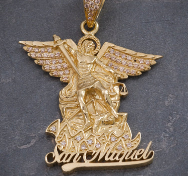 Dije ARCANGEL SAN MIGUEL 13.8gr / Largo: 5cm / Oro Amarillo Nac M