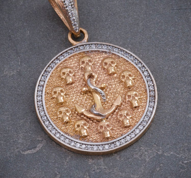 Dije MEDALLA DE ANCLA 8.6gr / Largo: 3.9cm / Dos Oros Nac M