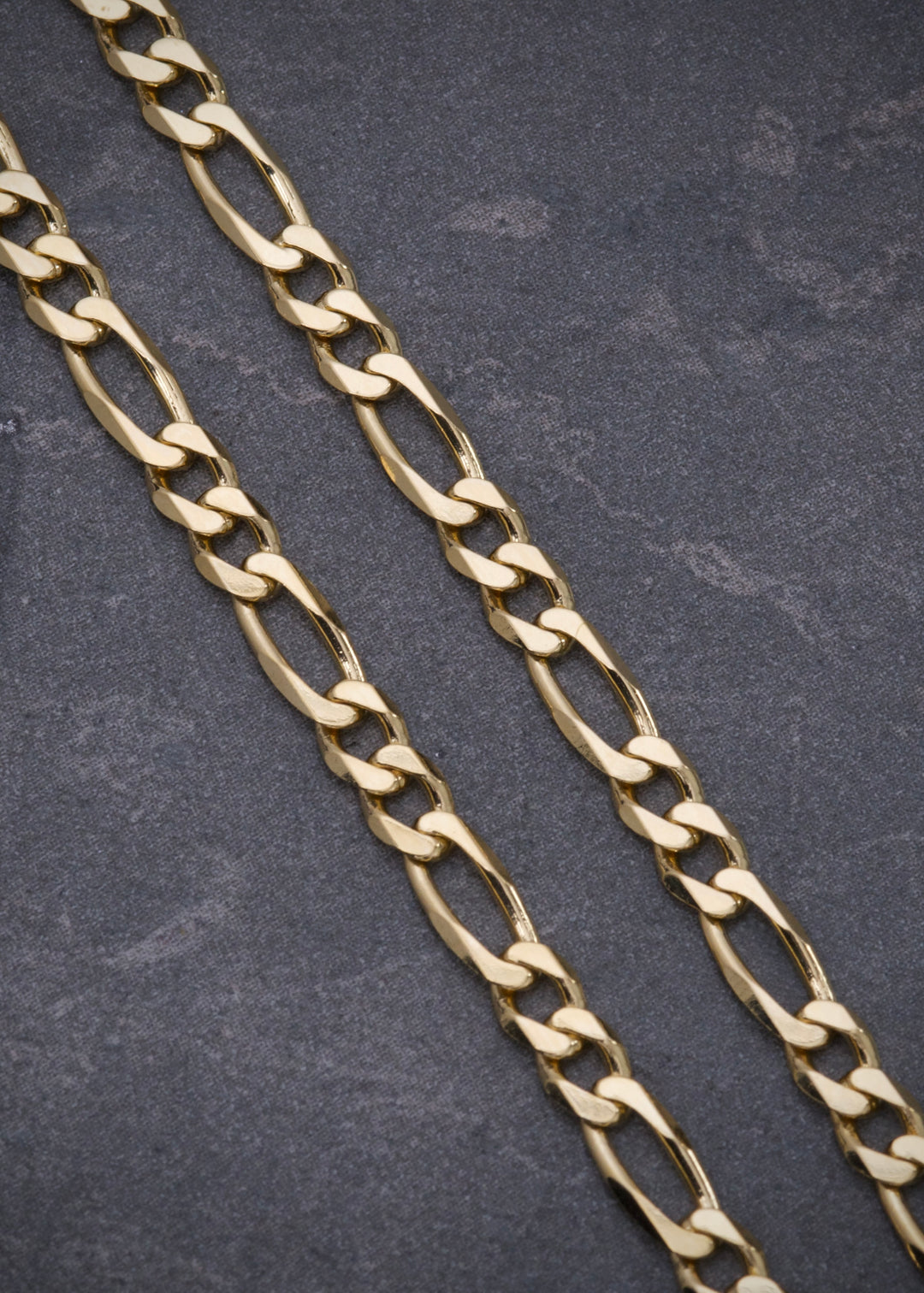 Cadena figaro 12.7gr / Largo: 50cm — Oro Amarillo