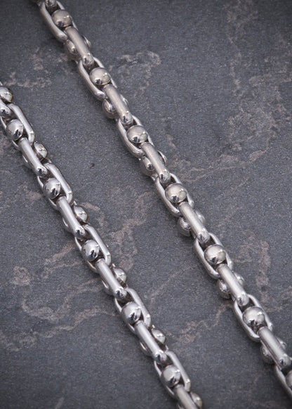 Cadena rustica 52.45gr / Largo: 65cm / Oro Blanco italy cte M