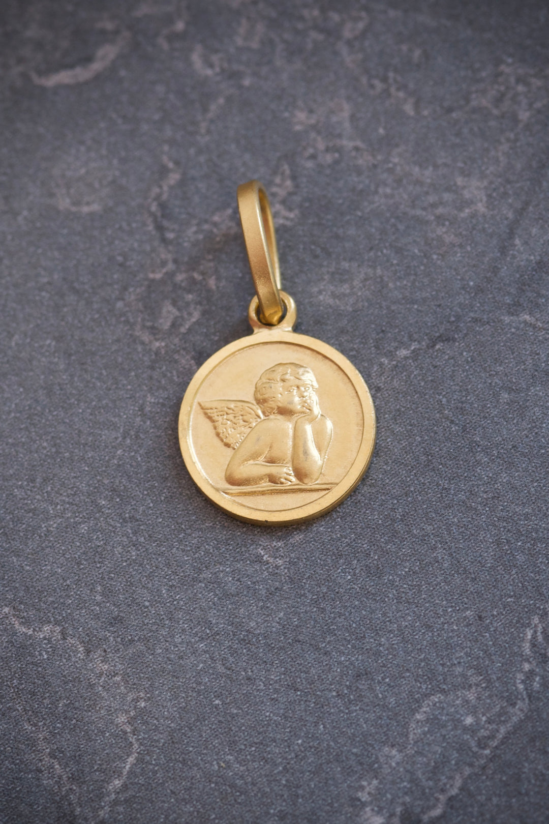 Dije medalla de angel 1.3gr / Largo 1.8cm — Oro Amarillo