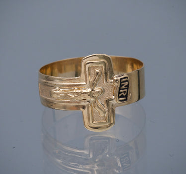 Anillo cruz con cristo 2.15gr / Talla 7 3/4 / Oro Amarillo Nac M