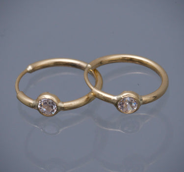 Candongas con swarovski blanco 0.6gr / Largo 1.1cm / Oro Amarillo Nac P