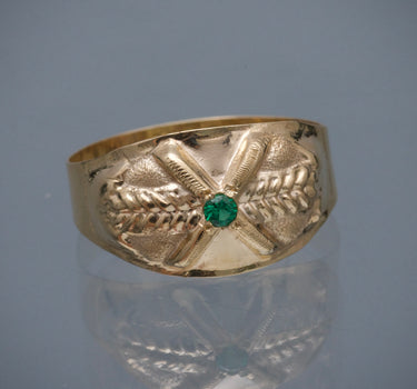 Anillo con swarovski verde 2.2gr / Talla 9 3/4 / Oro Amarillo Nac M
