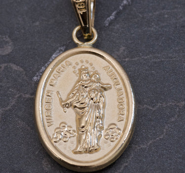 Dije virgen maria auxiliadora 1.6gr / Largo 3cm / Oro Amarillo Nac P