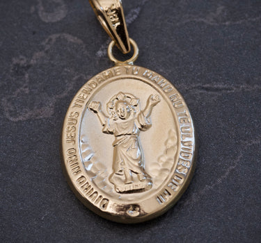 Dije del divino niño 1.15gr / Largo 2.6cm / Oro Amarillo Nac P