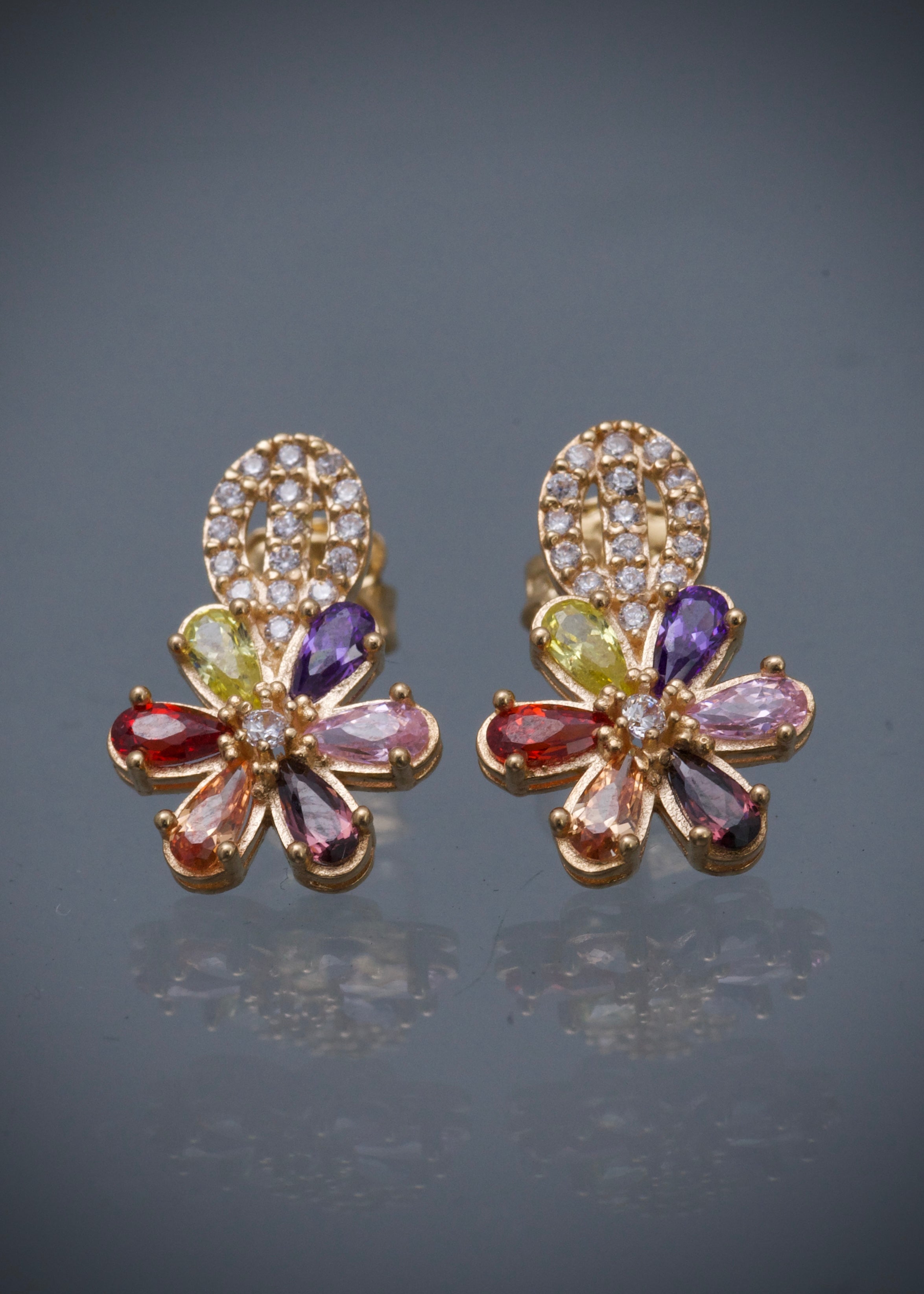 Topos flor con swarovski multicolor 2.85gr / Largo 1.5cm / Oro Amarillo Nac P