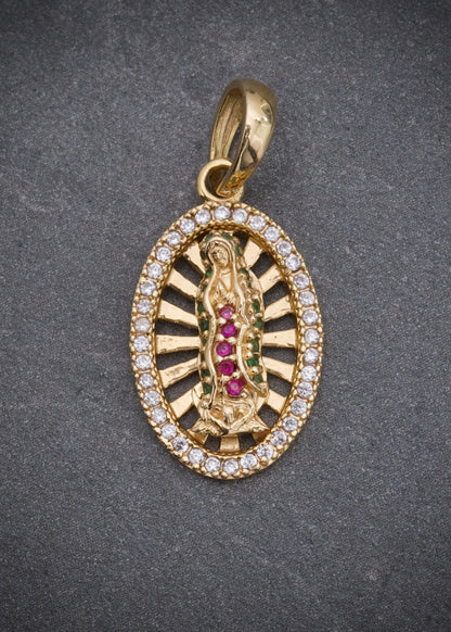 Dije virgen de guadalupe con swarovski 2.3gr / Largo 2.5cm / Oro Amarillo Nac B