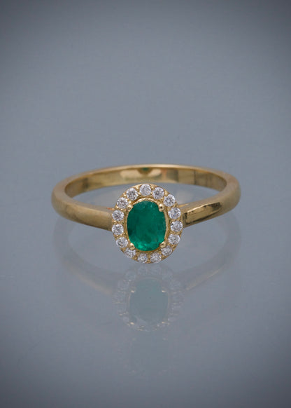 Solitario con 62pts de esmeralda y 20pts de diamantes 3.55gr / TALLA 7 / Oro Amarillo (Joya) M