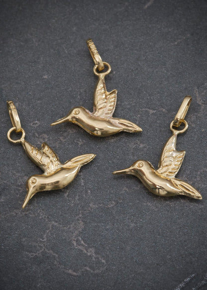 Dije colibri 0.4gr / Largo  1.7cm / Oro Amarillo Nac P