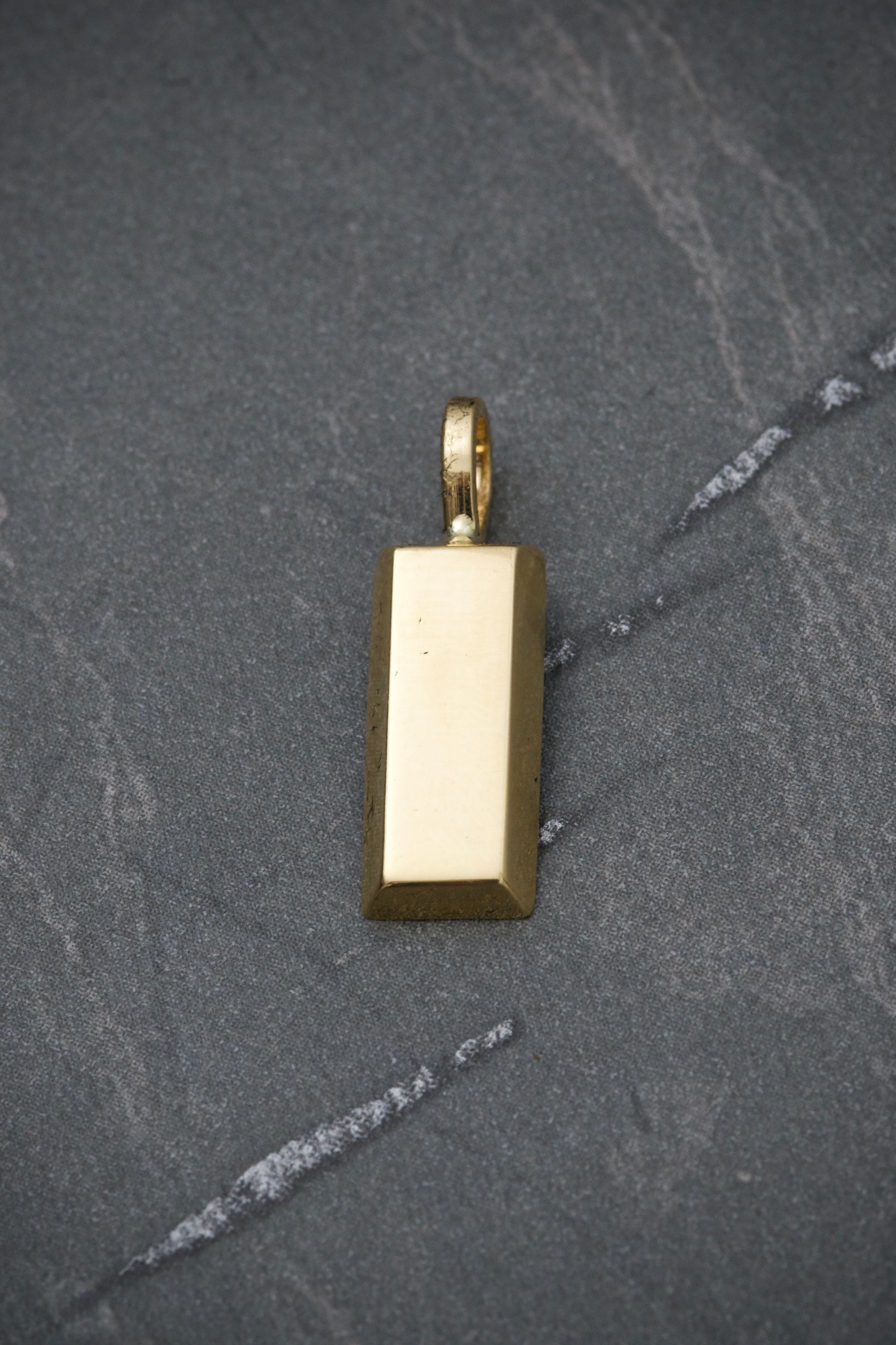 Dije lingote 4.9gr / Largo 3cm / Oro Amarillo italy cte P