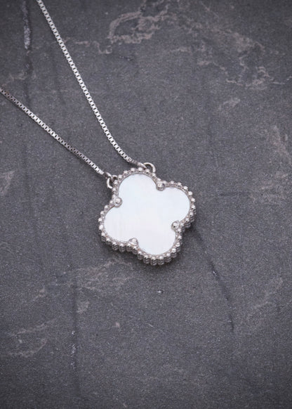 Cadena lucky clover piedra blanca 3.05gr / Largo 50cm / Oro Blanco italy cte M