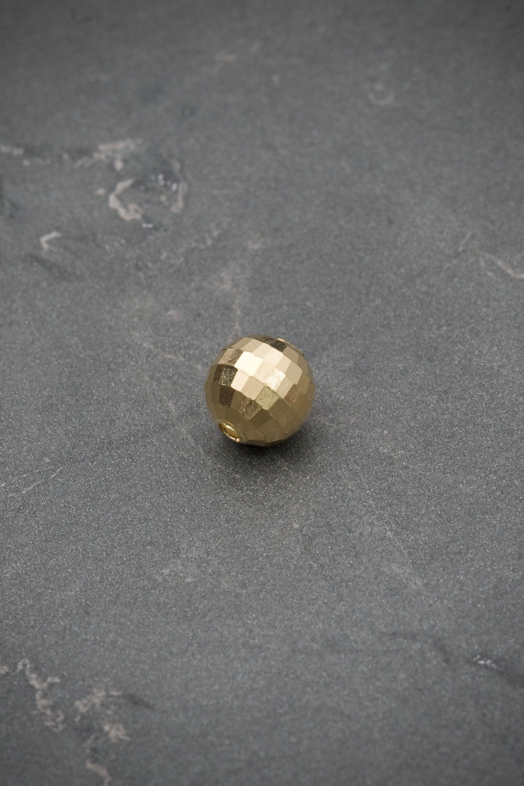 Bolas diamantado discoteca 8mm 0.6gr / Oro Amarillo Nac B