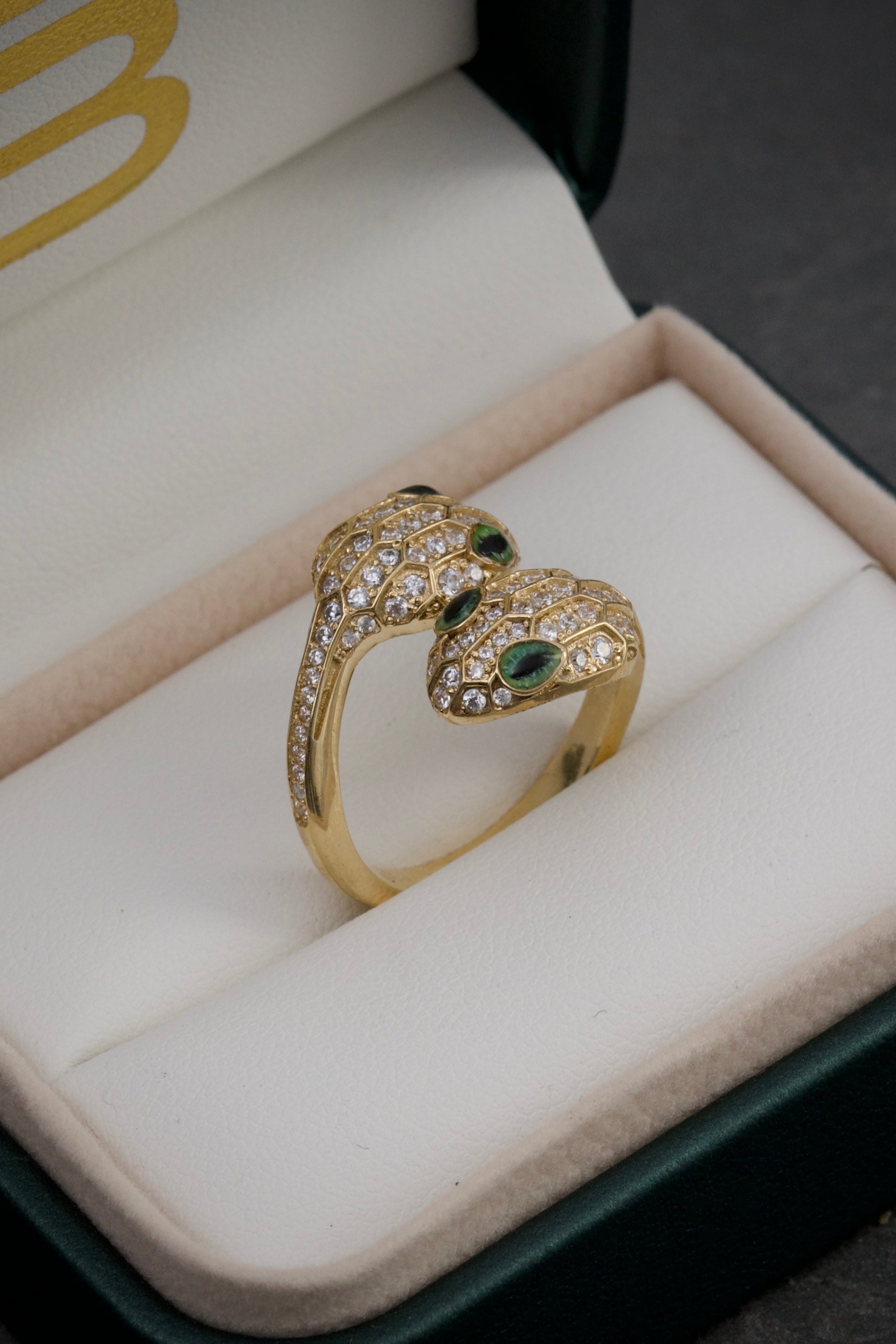Anillo Serpiente Con Swarovski Blanco 8.9gr / TALLA 7 1/2 / Oro Amarillo Nac M