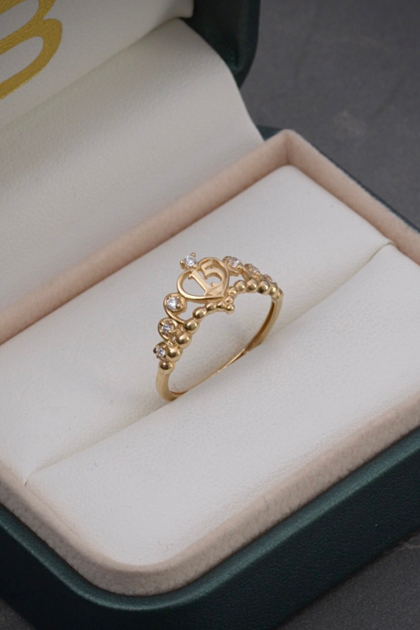 Anillo 15s con swarovski blanco 1.75gr / TALLA 6 1/4 / Oro Amarillo Nac P