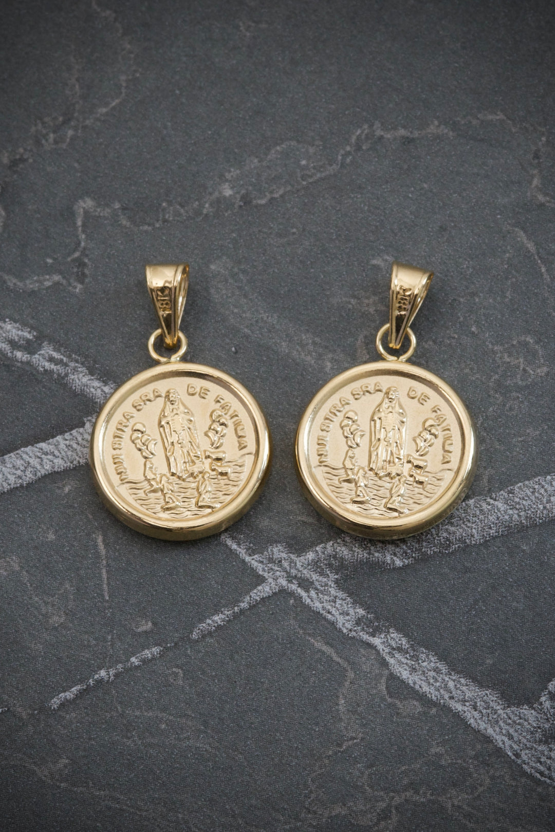 Dije nuestra señora fatima 1.05gr / Largo 2.4cm — Oro Amarillo