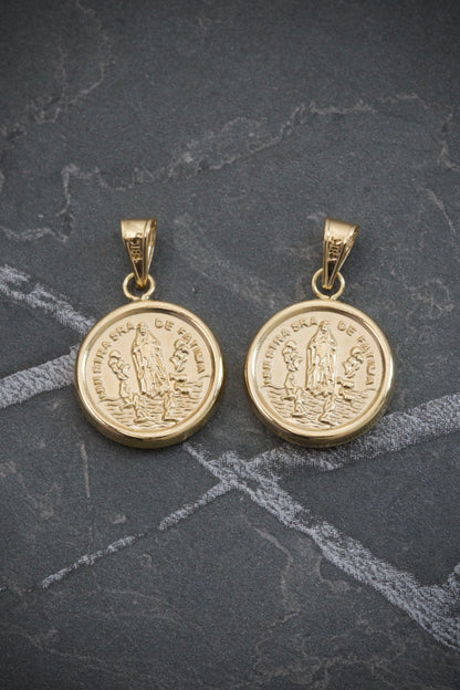 Dije nuestra señora fatima 1.05gr / Largo 2.4cm — Oro Amarillo